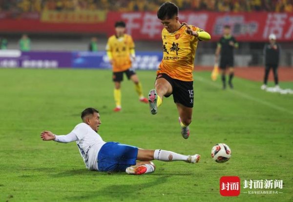 申银策略 多人拼到抽筋，川超达州客场0:1憾负成都